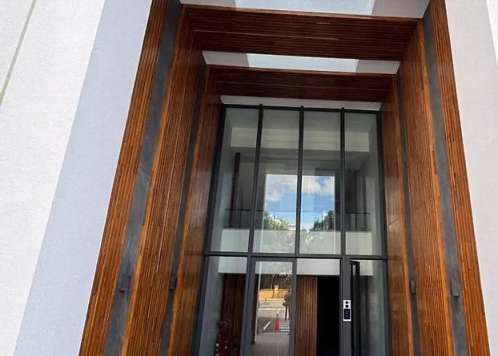 Sunset View Riverside Apartment Aglantzia